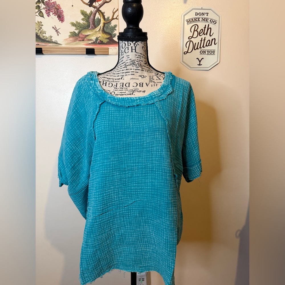 Zenana Outfitters Teal Blouse